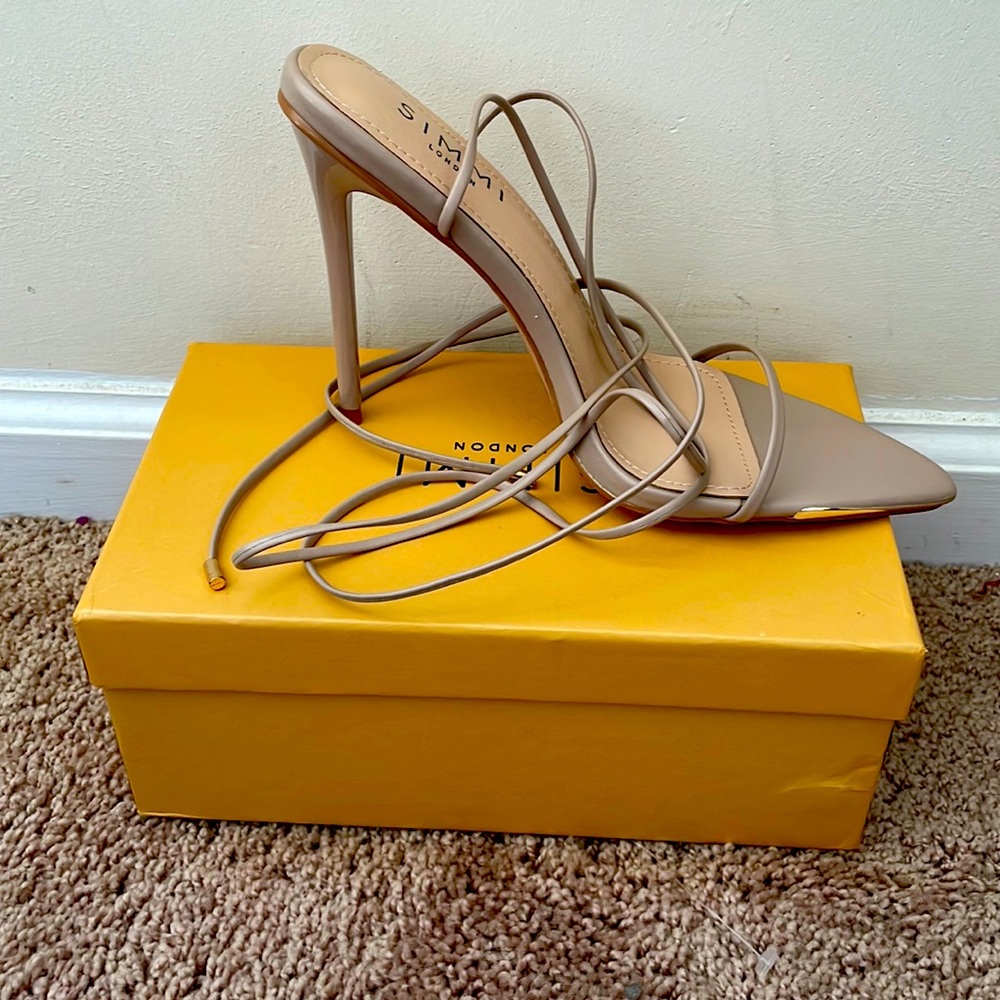 Tie up shoe size 8 in women but fit like size 7 in women